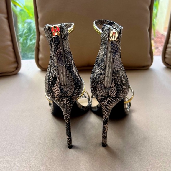 Sandals - Picture 4 of 5